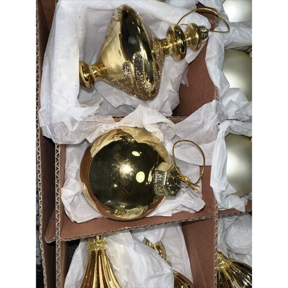 BALSAM HILL BILTMORE CHRISTMAS TREE ORNAMENTS SET 16 PCS - LOT B - Picture 4 of 6